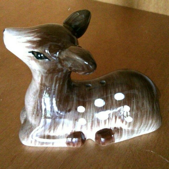 Salt & Pepper Shaker Set Cracker Barrel Ceramic Deer Susan Winget Christmas Gift - Picture 14 of 16